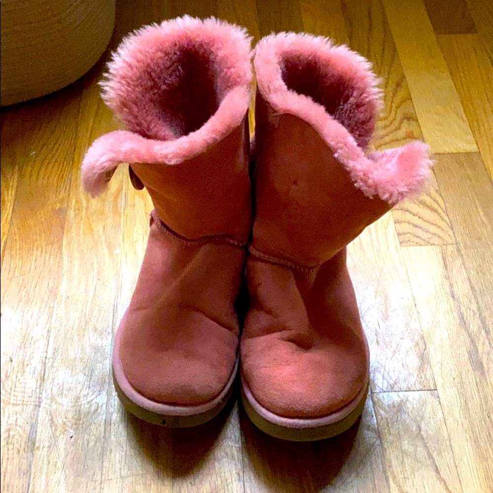 Pink Bailey button short Ugg’s